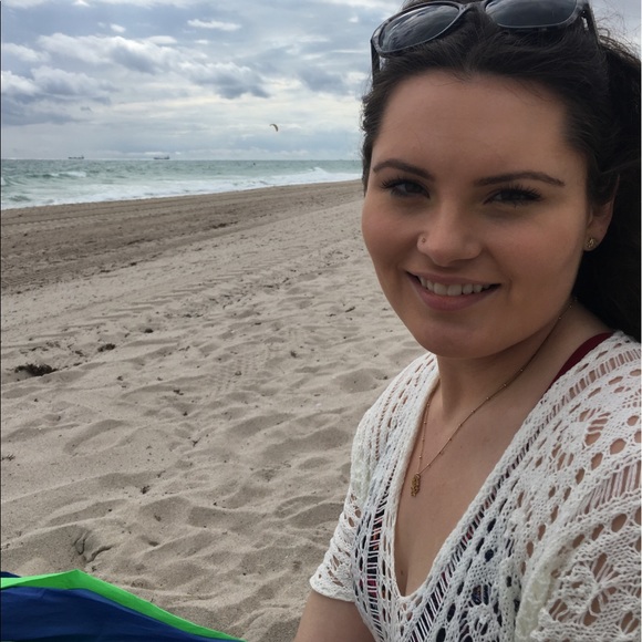 Meet your Posher, Lexi - Picture 3 of 3